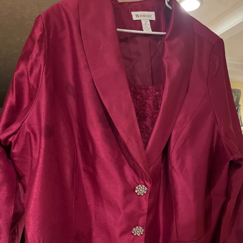 2-Piece Suit, Skirt and Jacket, Burgundy Size 32 W.